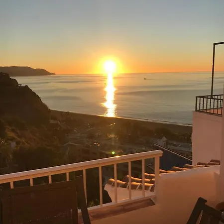Apartamento En Capistrano Playa En Apartment *